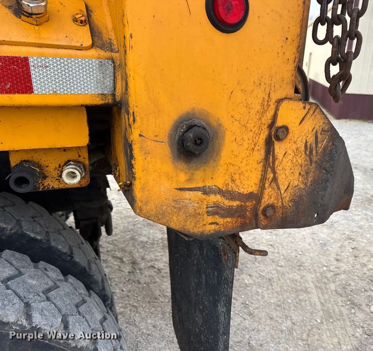 image for item EN0898 2011 International 7500 dump truck