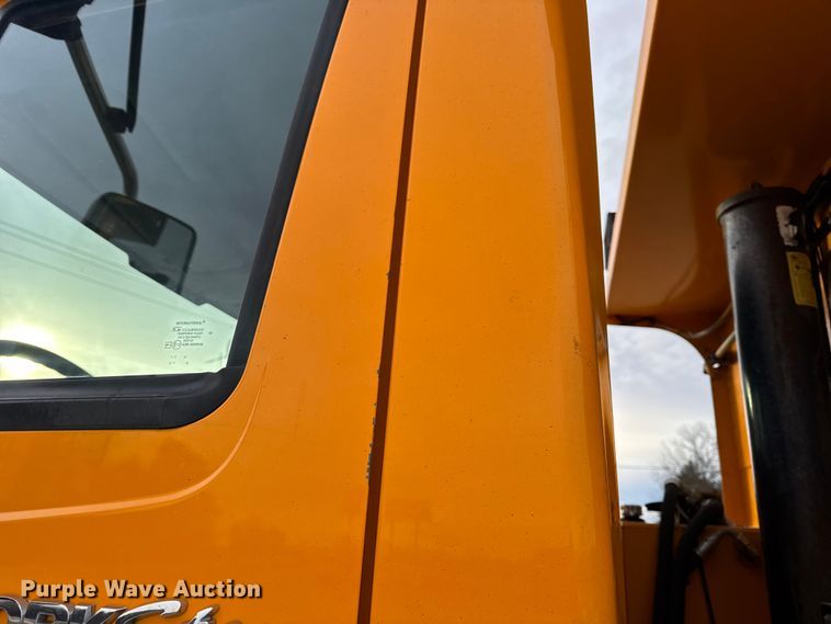 image for item EN0898 2011 International 7500 dump truck