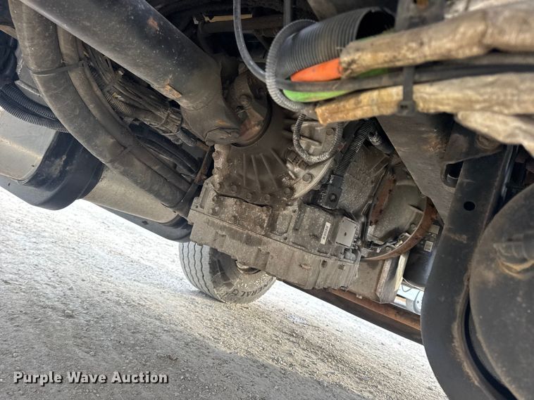 image for item EN0898 2011 International 7500 dump truck