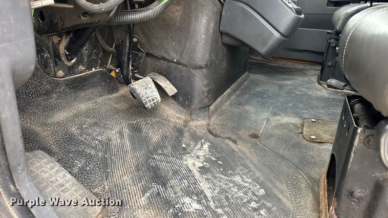 image for item EN0898 2011 International 7500 dump truck