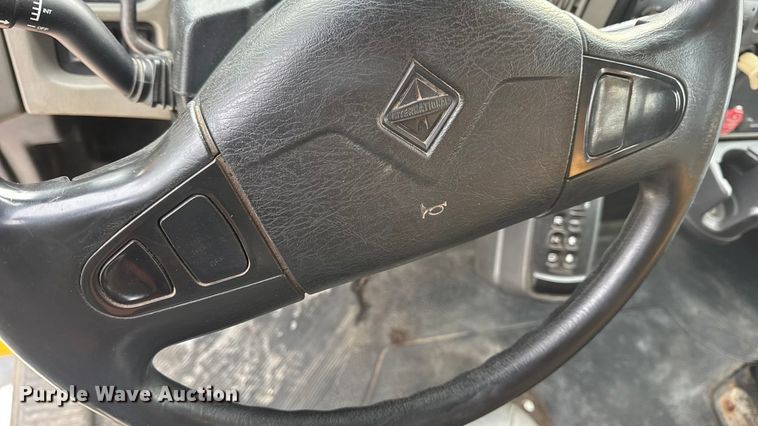 image for item EN0898 2011 International 7500 dump truck