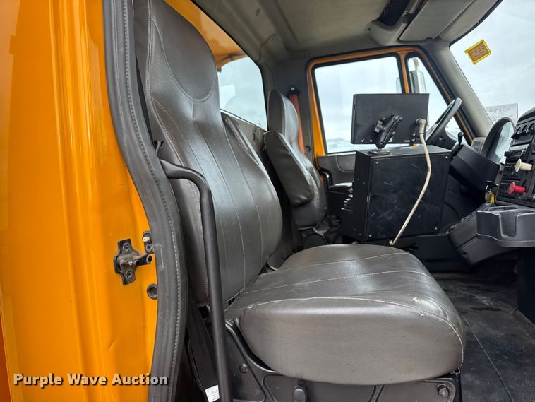 image for item EN0898 2011 International 7500 dump truck