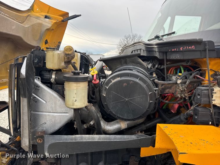 image for item EN0898 2011 International 7500 dump truck