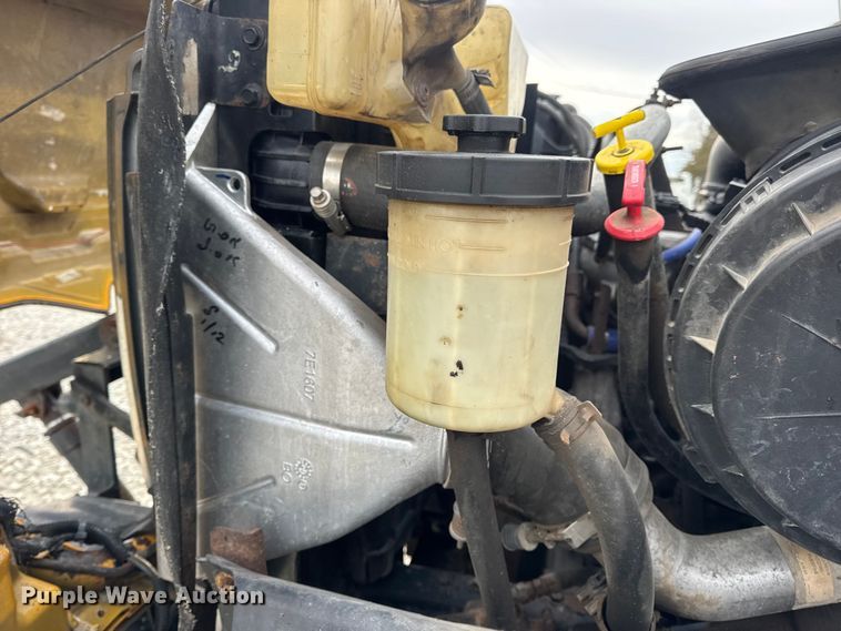 image for item EN0898 2011 International 7500 dump truck