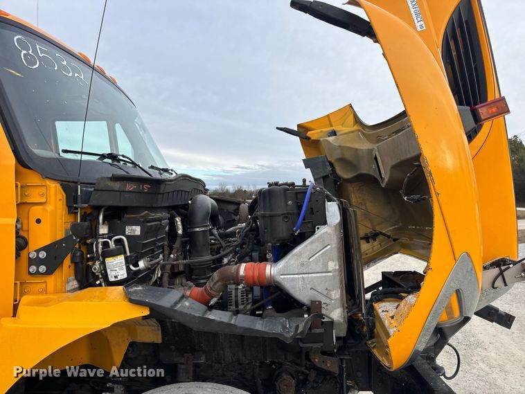 image for item EN0898 2011 International 7500 dump truck