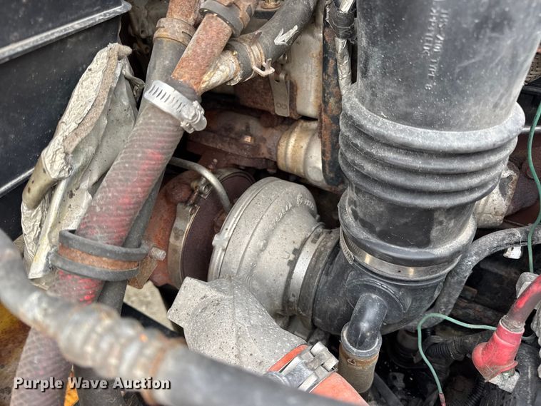 image for item EN0898 2011 International 7500 dump truck