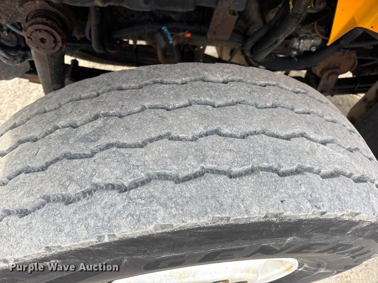 image for item EN0898 2011 International 7500 dump truck