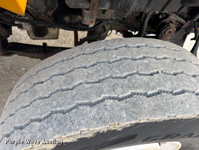 image for item EN0898 2011 International 7500 dump truck