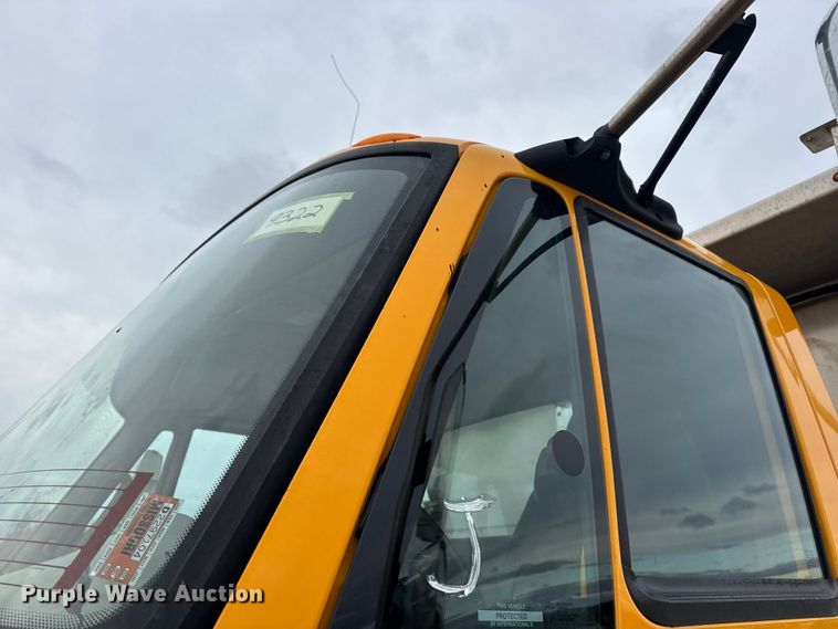 image for item EN0899 2016 International 7500 SFA dump truck