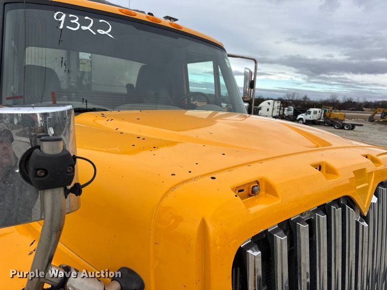 image for item EN0899 2016 International 7500 SFA dump truck