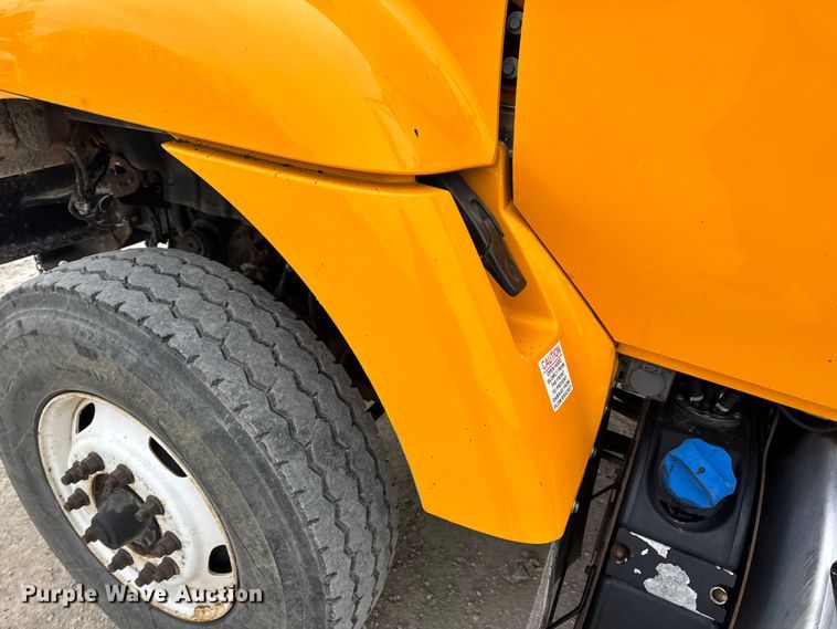 image for item EN0899 2016 International 7500 SFA dump truck