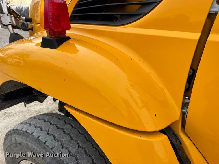 image for item EN0899 2016 International 7500 SFA dump truck