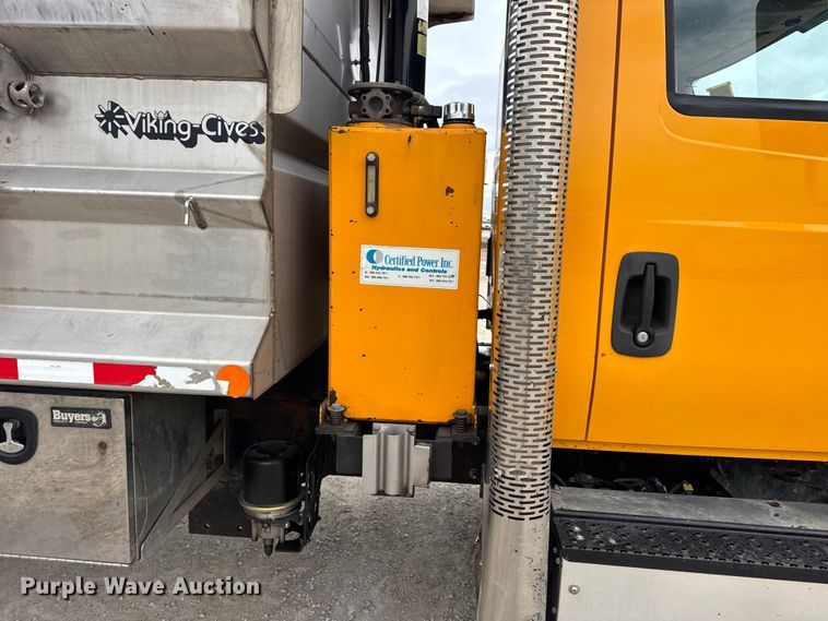 image for item EN0899 2016 International 7500 SFA dump truck