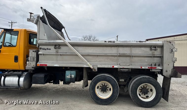 image for item EN0899 2016 International 7500 SFA dump truck