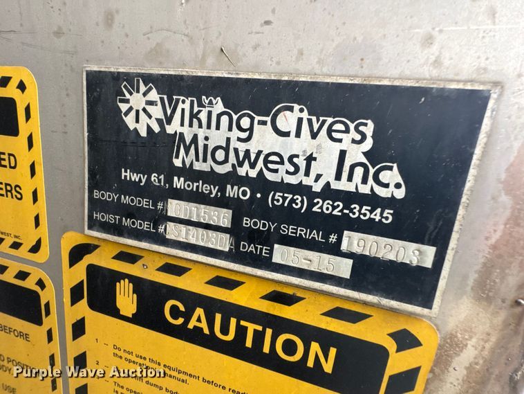 image for item EN0899 2016 International 7500 SFA dump truck