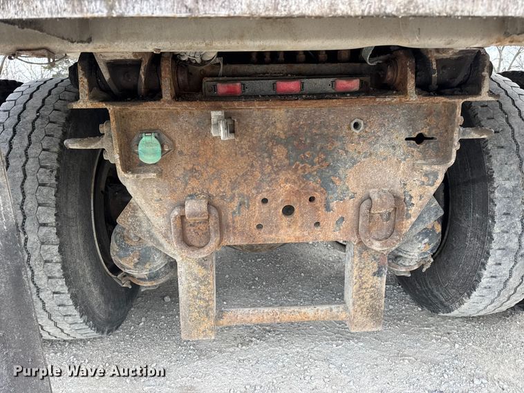 image for item EN0899 2016 International 7500 SFA dump truck