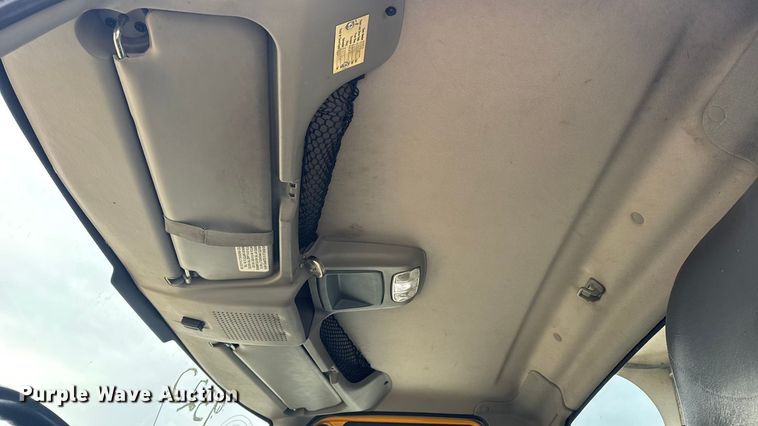 image for item EN0899 2016 International 7500 SFA dump truck