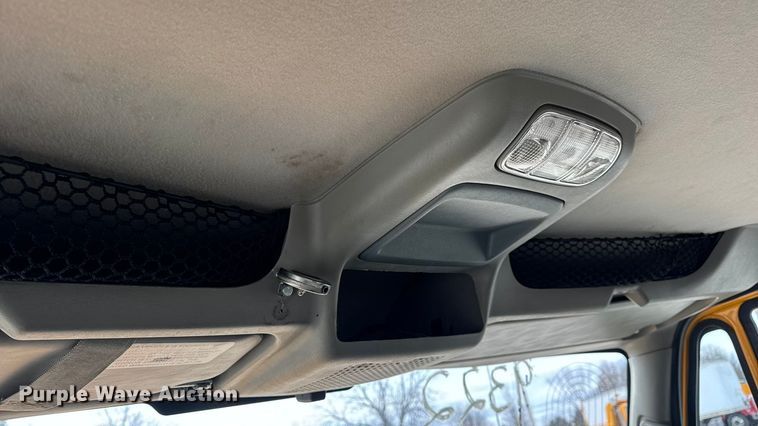 image for item EN0899 2016 International 7500 SFA dump truck