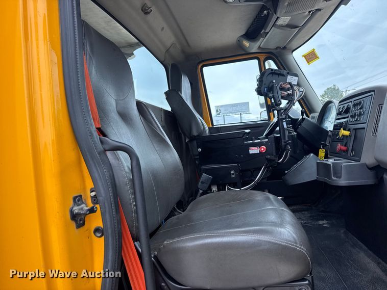 image for item EN0899 2016 International 7500 SFA dump truck