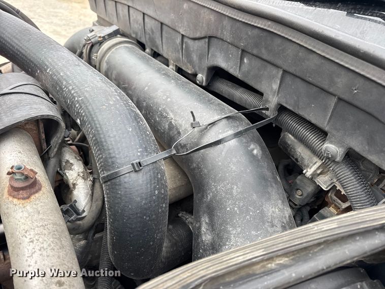 image for item EN0899 2016 International 7500 SFA dump truck