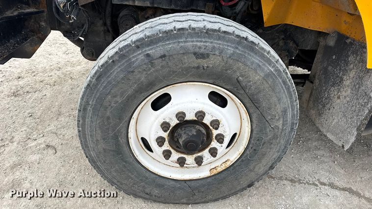 image for item EN0899 2016 International 7500 SFA dump truck