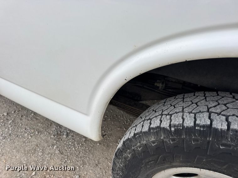 image for item EN0900 2015 Chevrolet Express 3500 van