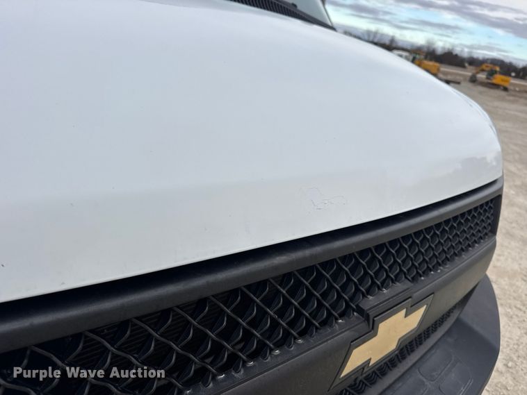 image for item EN0900 2015 Chevrolet Express 3500 van