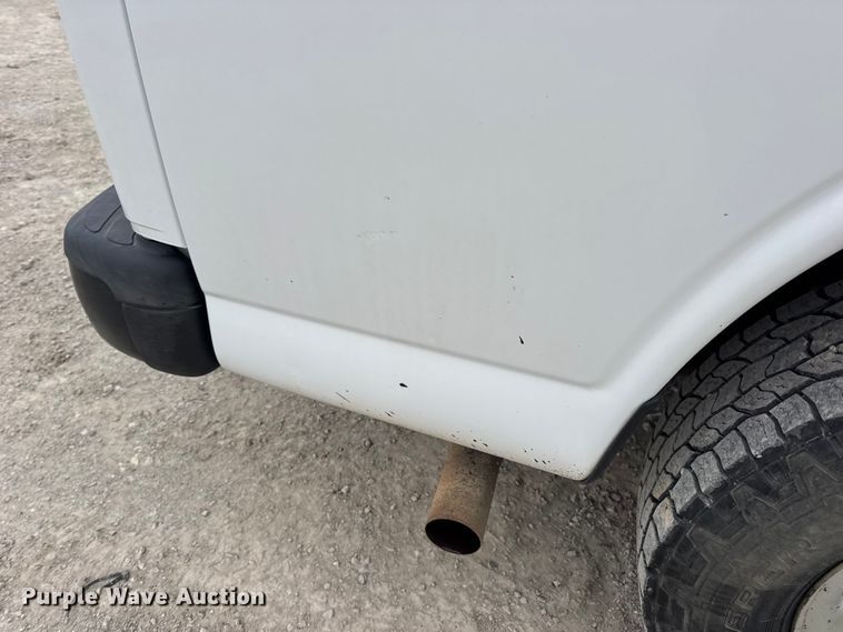 image for item EN0900 2015 Chevrolet Express 3500 van