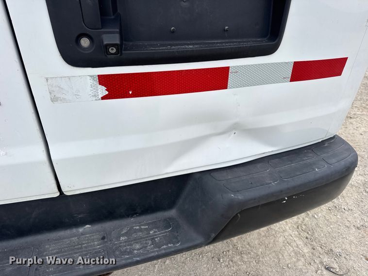 image for item EN0900 2015 Chevrolet Express 3500 van