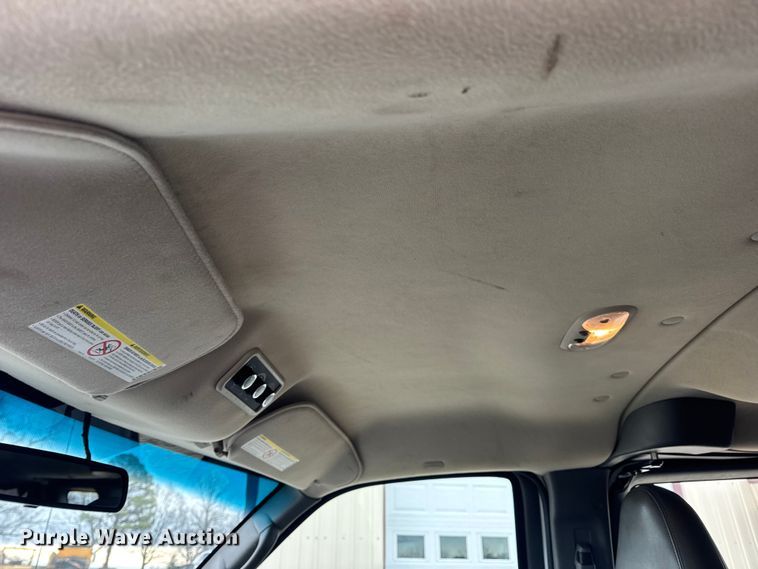 image for item EN0900 2015 Chevrolet Express 3500 van