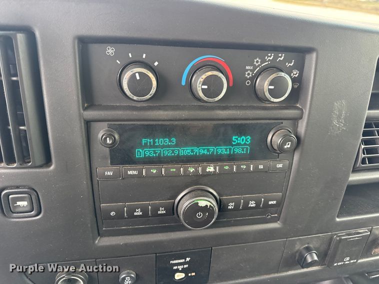 image for item EN0900 2015 Chevrolet Express 3500 van