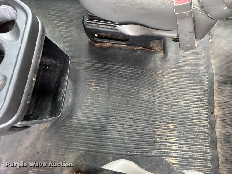 image for item EN0900 2015 Chevrolet Express 3500 van