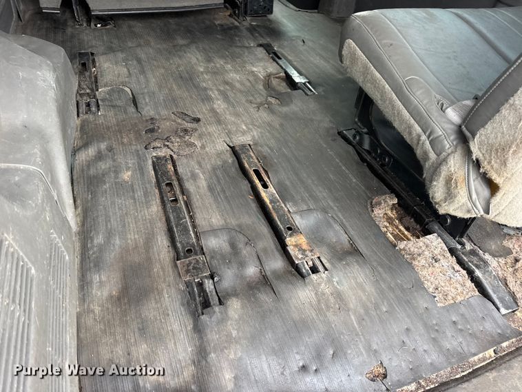 image for item EN0900 2015 Chevrolet Express 3500 van