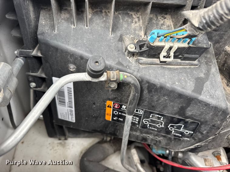 image for item EN0900 2015 Chevrolet Express 3500 van