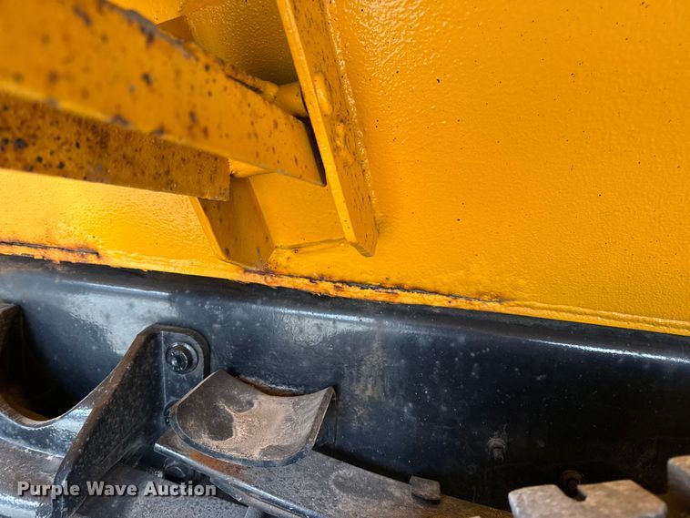 image for item EN0901 2006 International 7400 dump truck