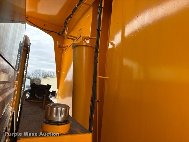 image for item EN0901 2006 International 7400 dump truck