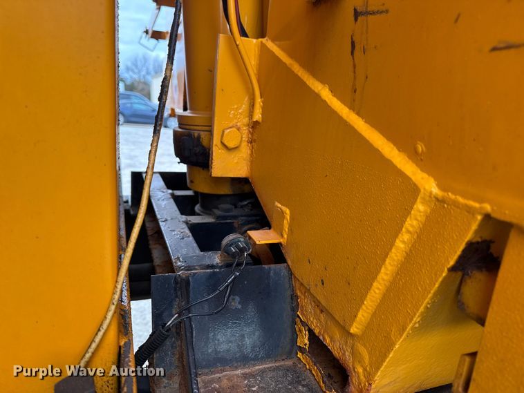 image for item EN0901 2006 International 7400 dump truck