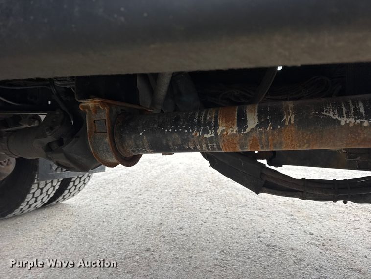 image for item EN0901 2006 International 7400 dump truck