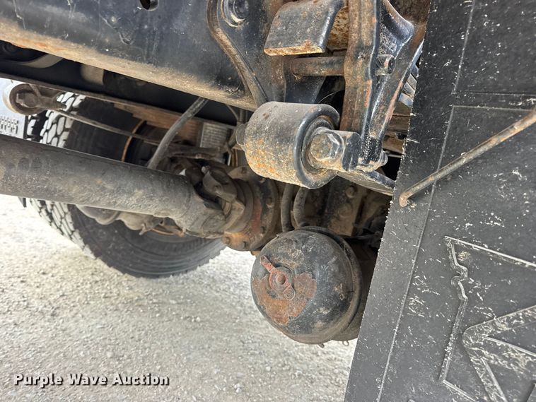 image for item EN0901 2006 International 7400 dump truck