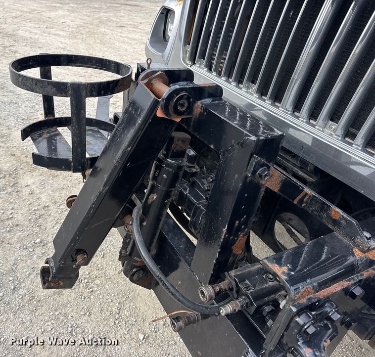 image for item EN0901 2006 International 7400 dump truck