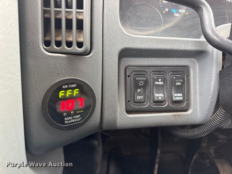 image for item EN0901 2006 International 7400 dump truck