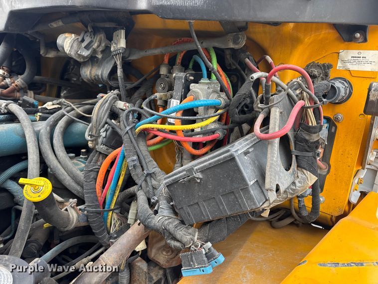 image for item EN0901 2006 International 7400 dump truck