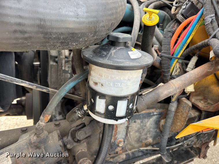 image for item EN0901 2006 International 7400 dump truck