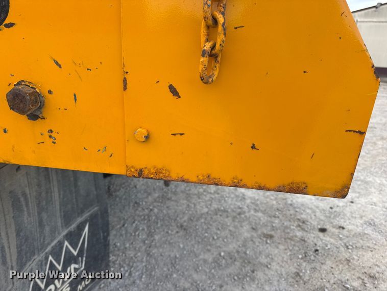 image for item EN0902 2006 International 7400 dump truck