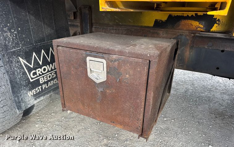 image for item EN0902 2006 International 7400 dump truck