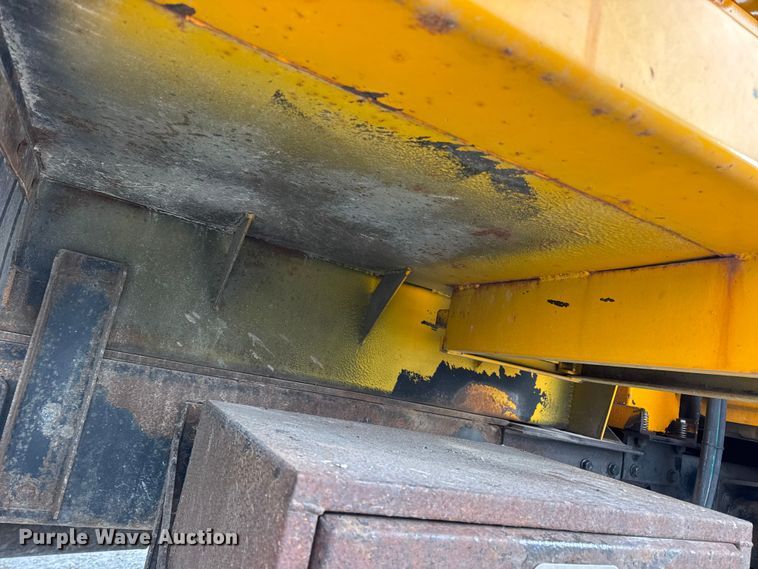 image for item EN0902 2006 International 7400 dump truck