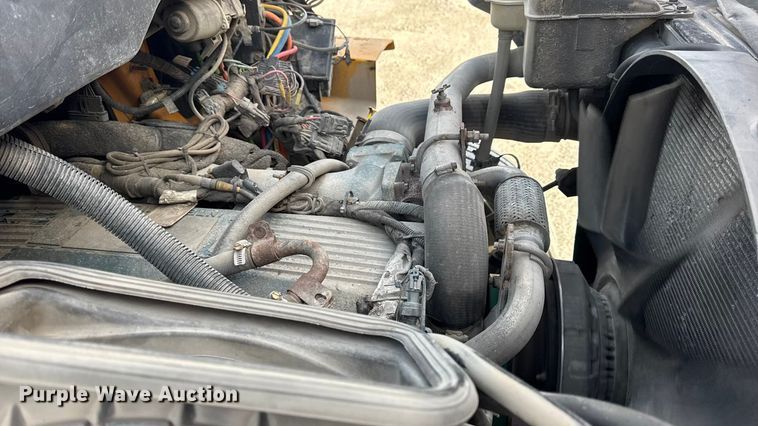 image for item EN0902 2006 International 7400 dump truck