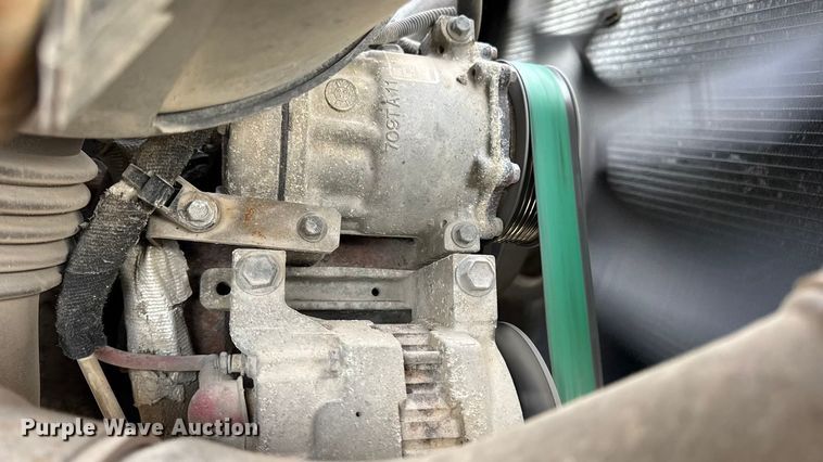 image for item EN0902 2006 International 7400 dump truck