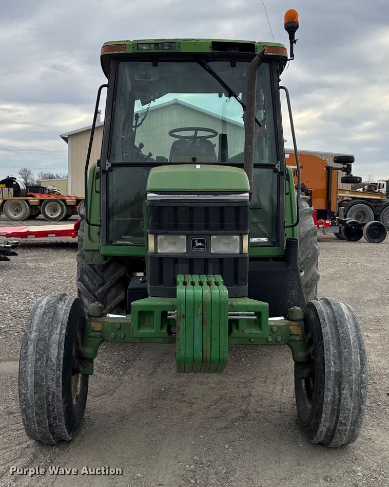 image for item EN3972 1995 John Deere 6400 tractor