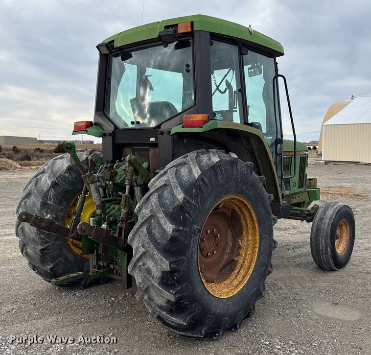 image for item EN3972 1995 John Deere 6400 tractor